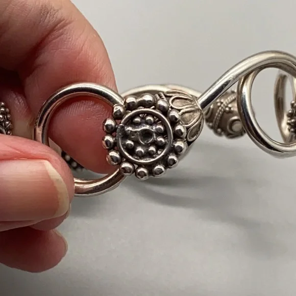 Unique sterling silver bangle bracelet with decorative sterling beads 🌸 - Picture 2 of 8